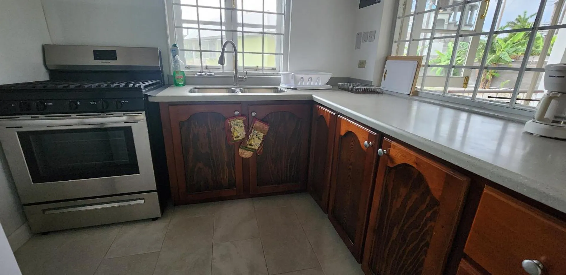 Cardiff Private Retreat Villa Scarlett Hall